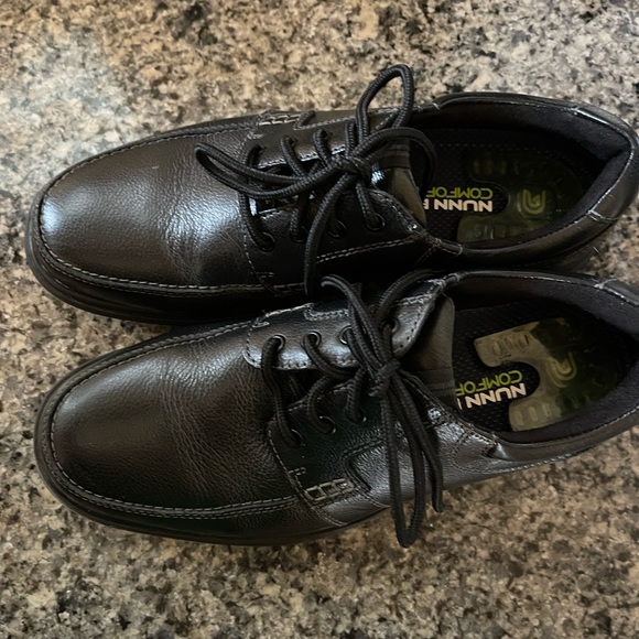 Men’s black Nunn Bush dress shoes . - Picture 3 of 5